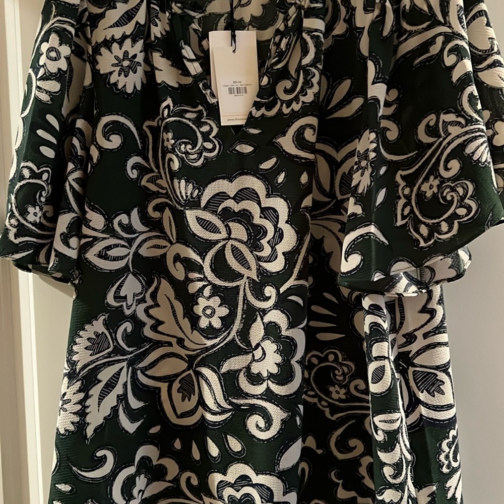 Ladies top. Super cute NWT.